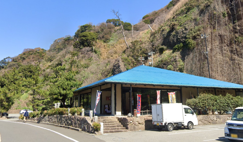 名勝・呼鳥門を一望する食事処